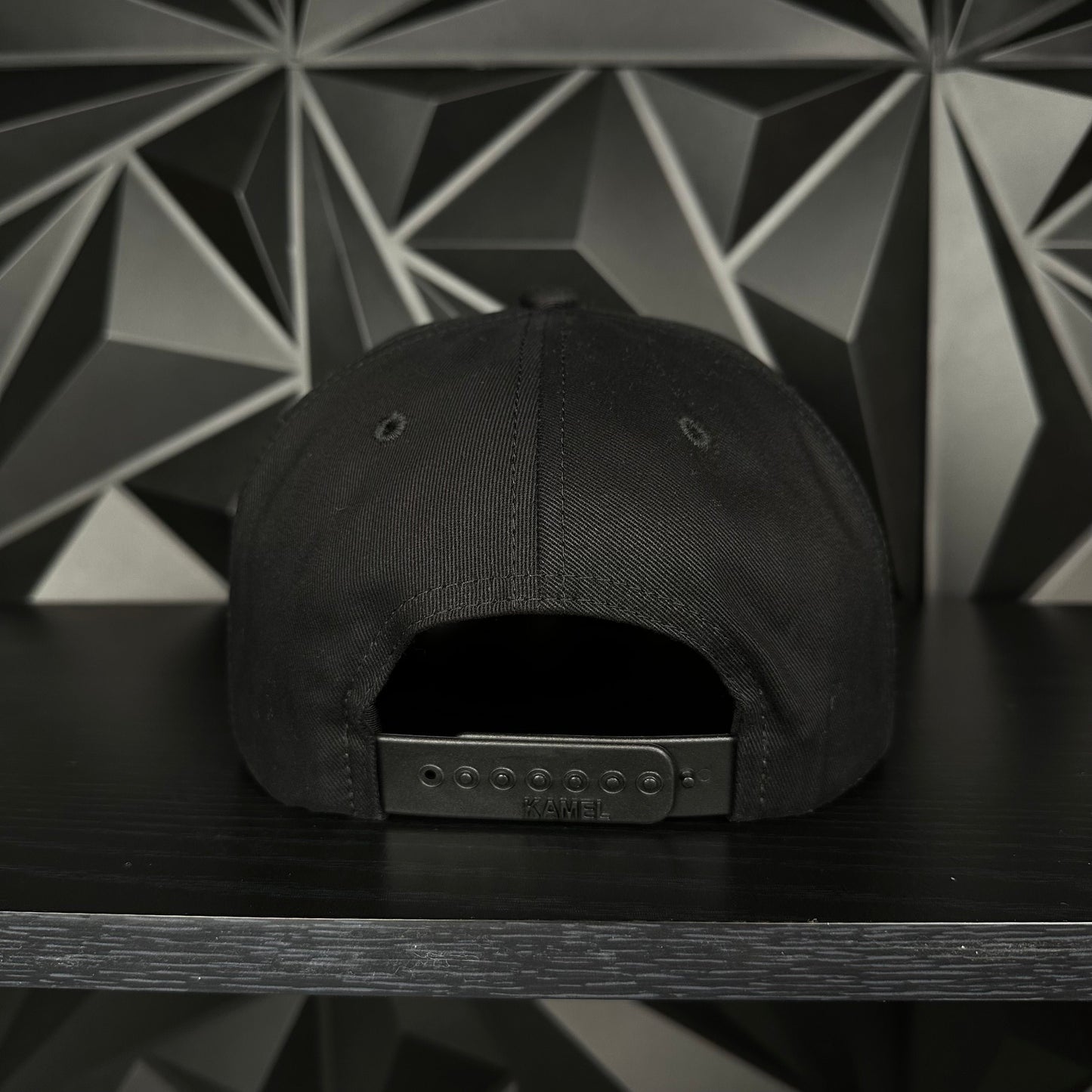 Poker Plaque SnapBack Cap - Black/Red